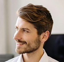 Porträt von Michael Brennan, CTO und Technologieführer im Fintech- und Kryptobereich